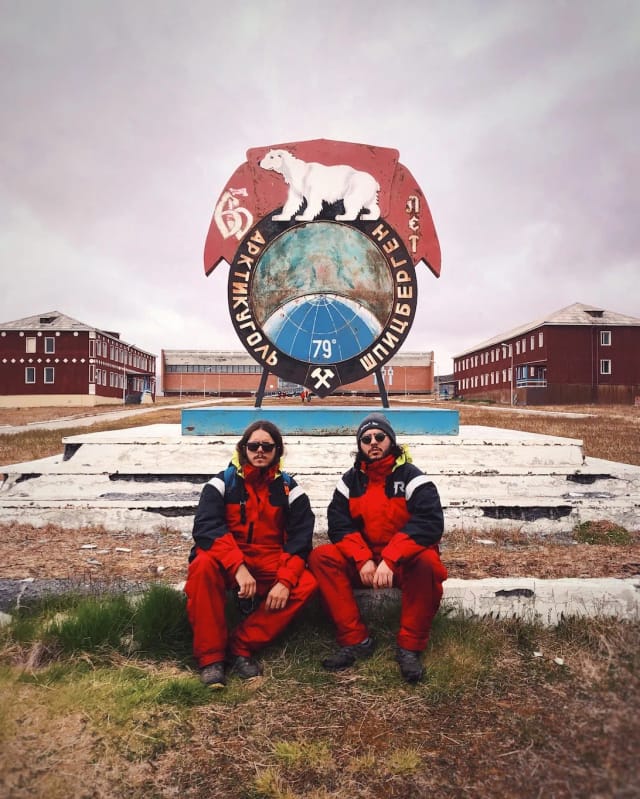 Svalbard in motoslitta
